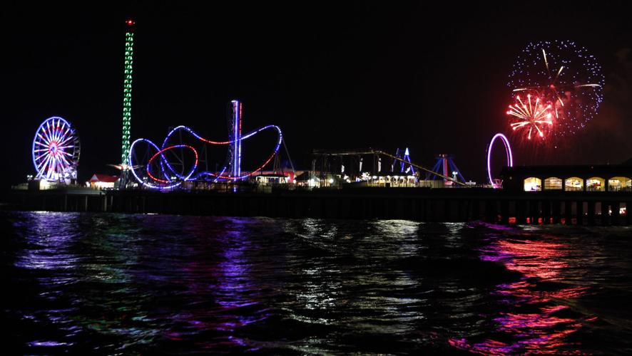 Celebrating Independence Day at Amazing Porretto Beach Galveston: A Fourth of July Extravaganza on Galveston Island